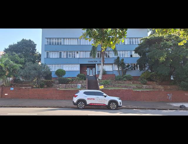 2 BEDROOM APARTMENT FOR SALE IN GLENWOOD